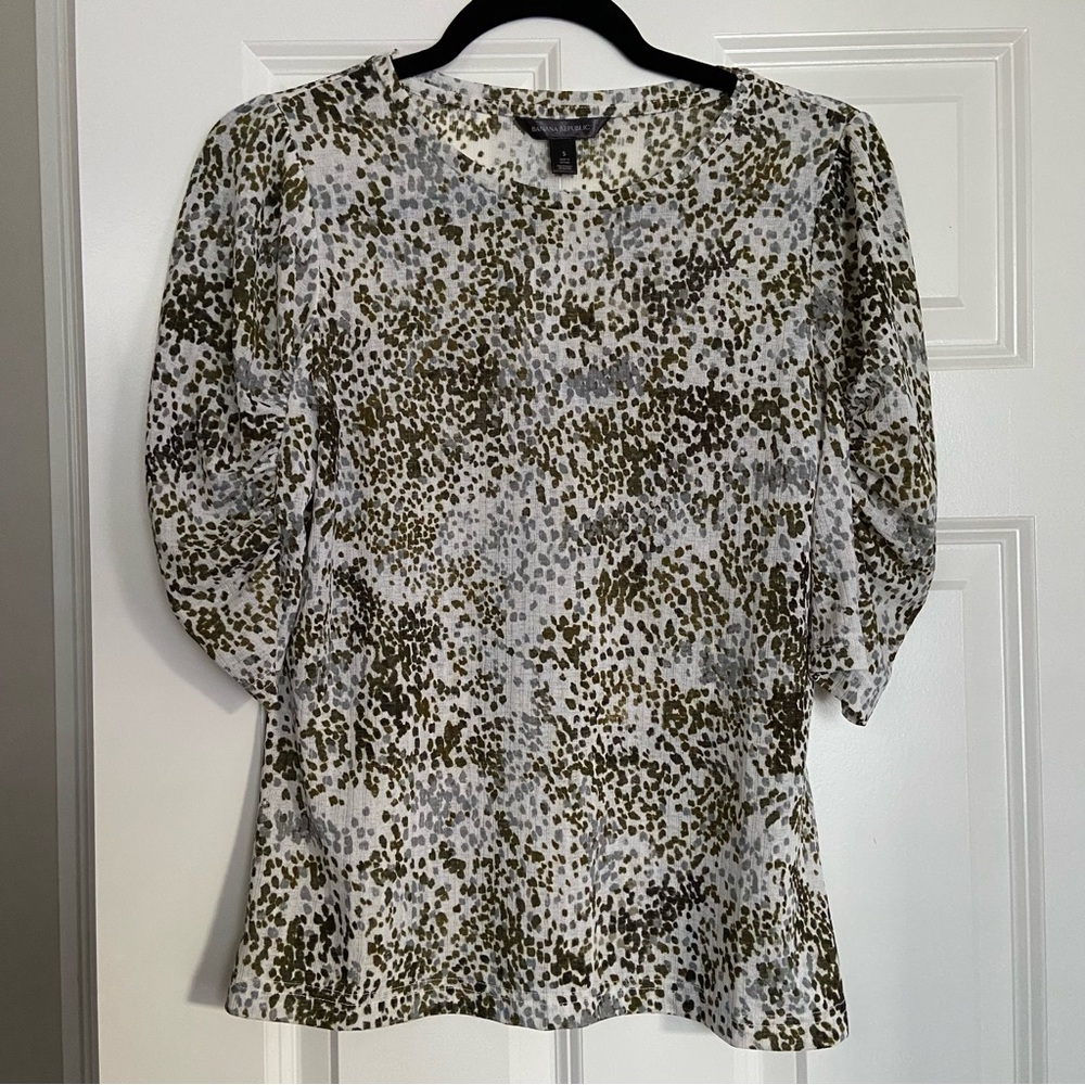 NWOT Banana Top